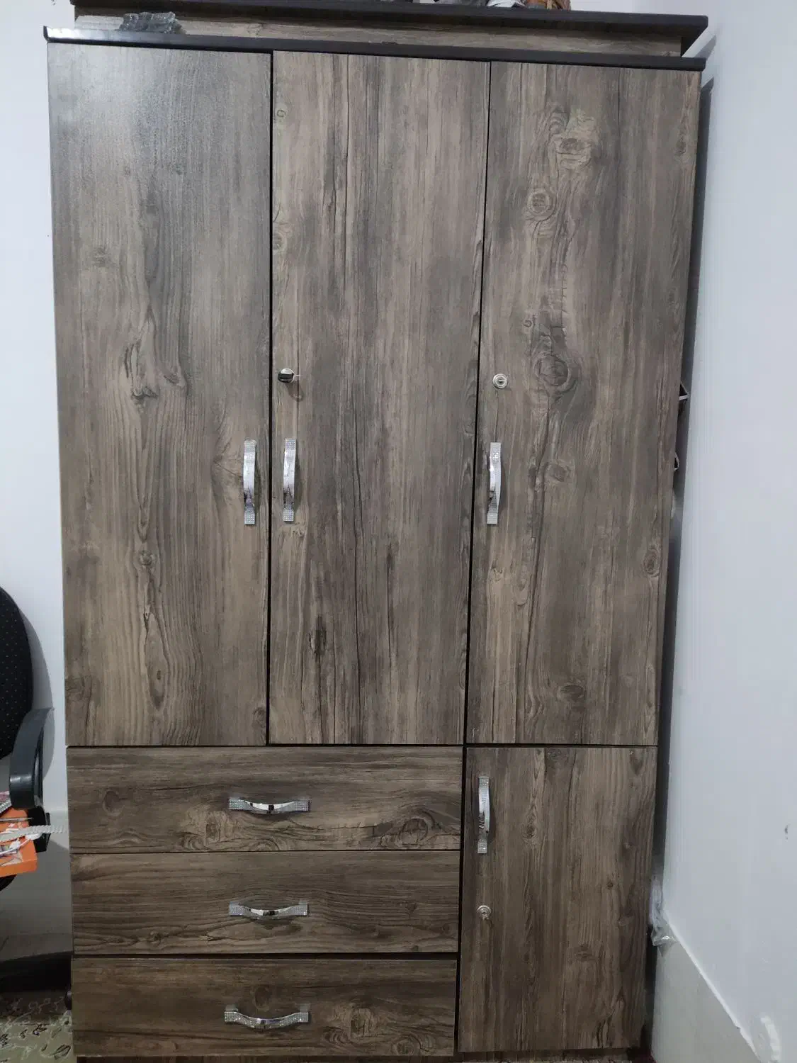 کمد|جاکفشی، کمد، دراور|بیضا, |دیوار