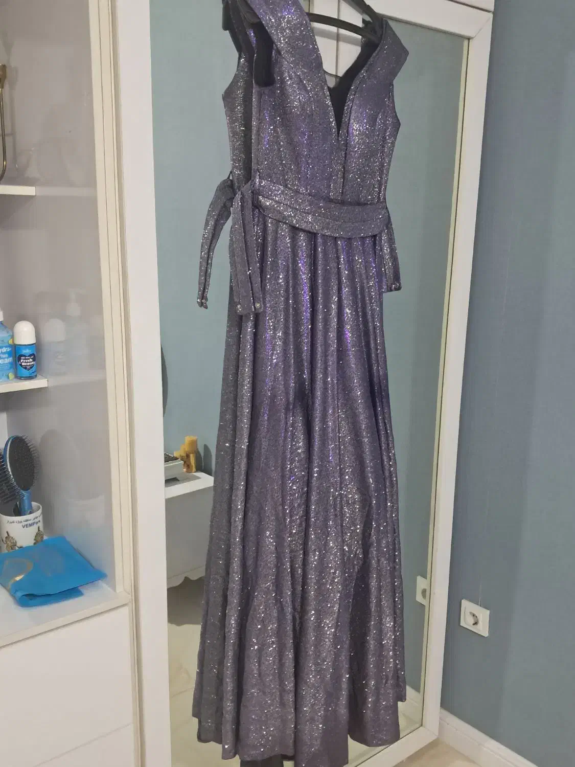 لباس مجلسی|لباس|صدرا-فارس, فاز ۱|دیوار