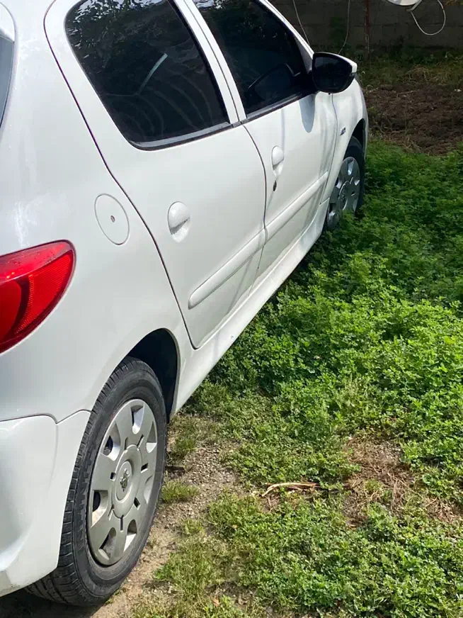 ۲۰۷ اتوماتیک مدل۹۸|خودرو سواری و وانت|تالش, تالش|دیوار