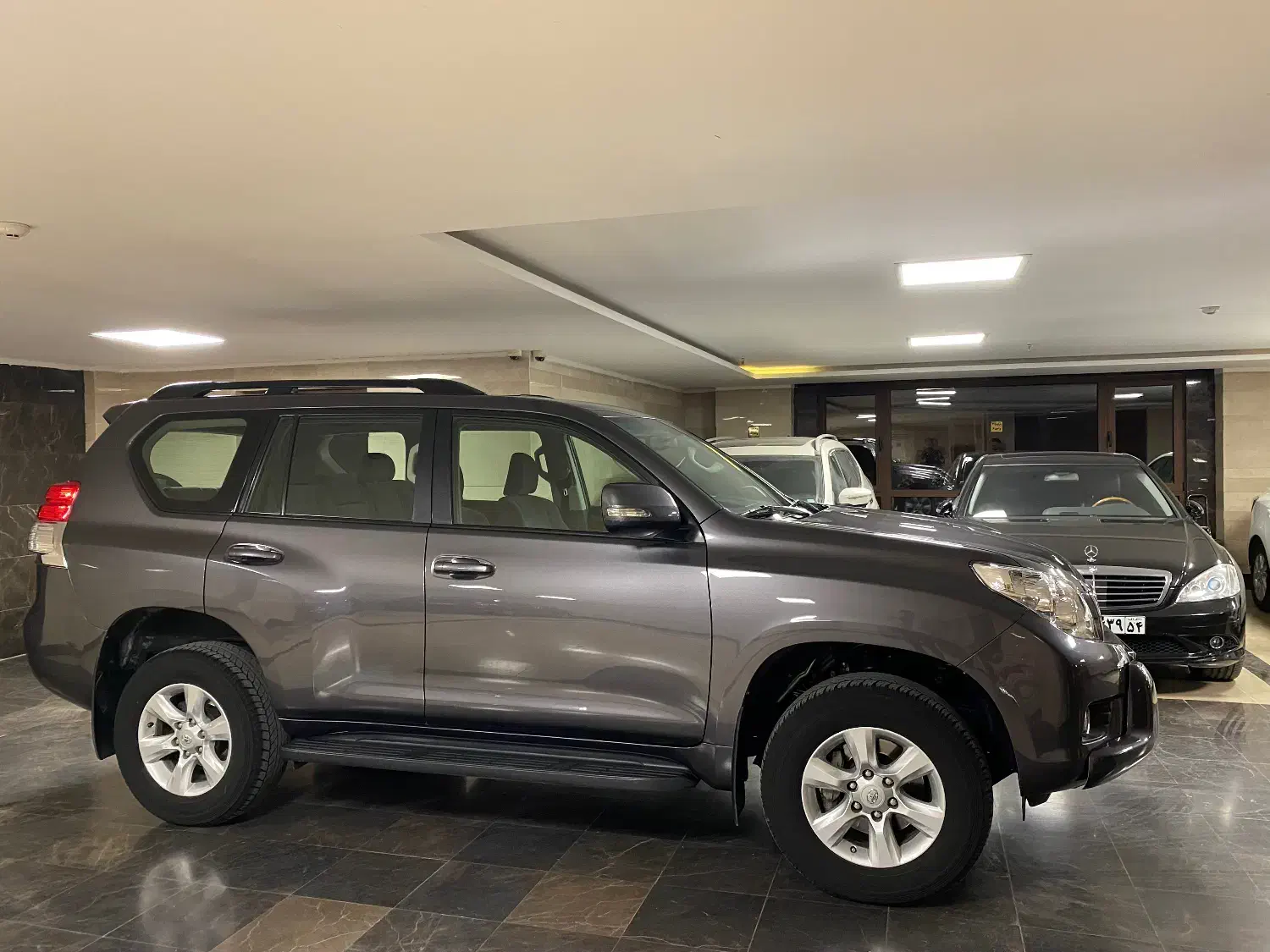 تویوتا پرادو ۴درب ۴سیلندر|خودرو سواری و وانت|تهران, دکتر هوشیار|دیوار