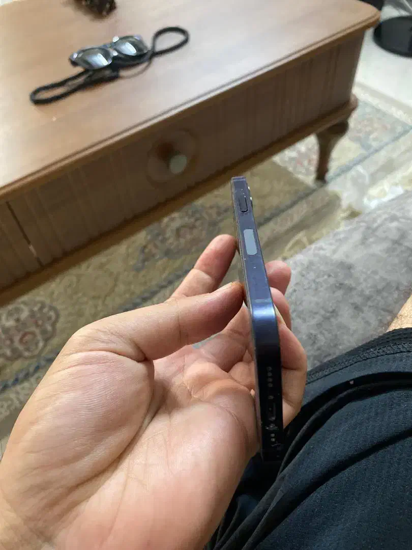 ایفون ۱۲ مینی تمیز|موبایل|شاهین‌شهر, دهخدا|دیوار