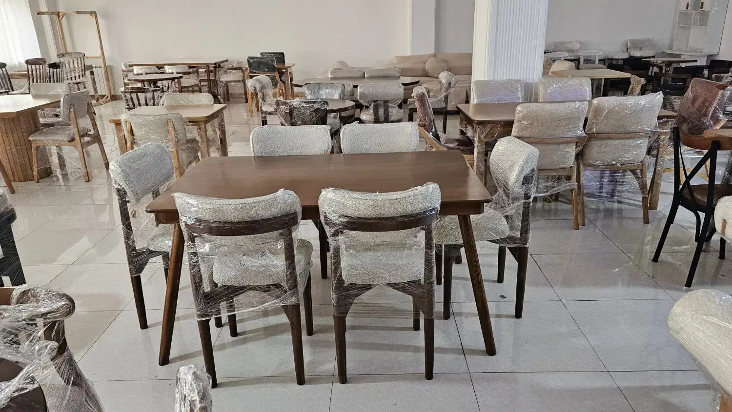 میزناهارخوری|میز و صندلی غذاخوری|رشت, رودبارتان|دیوار