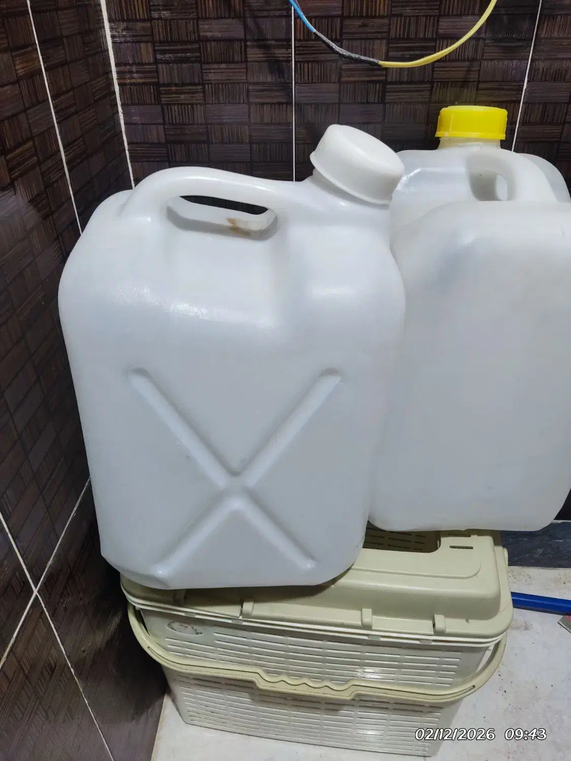 دبه برای آب|ظروف نگهدارنده، پلاستیکی، یک‌بارمصرف|درگهان, |دیوار