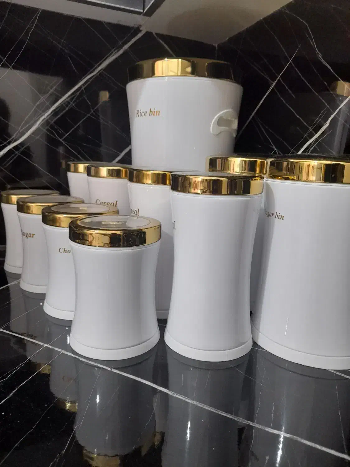 سرویس آشپزخونه نوهستش اصلااستفاده نشده 12تیکه هست|ظروف نگهدارنده، پلاستیکی، یکبارمصرف|رفسنجان, |دیوار