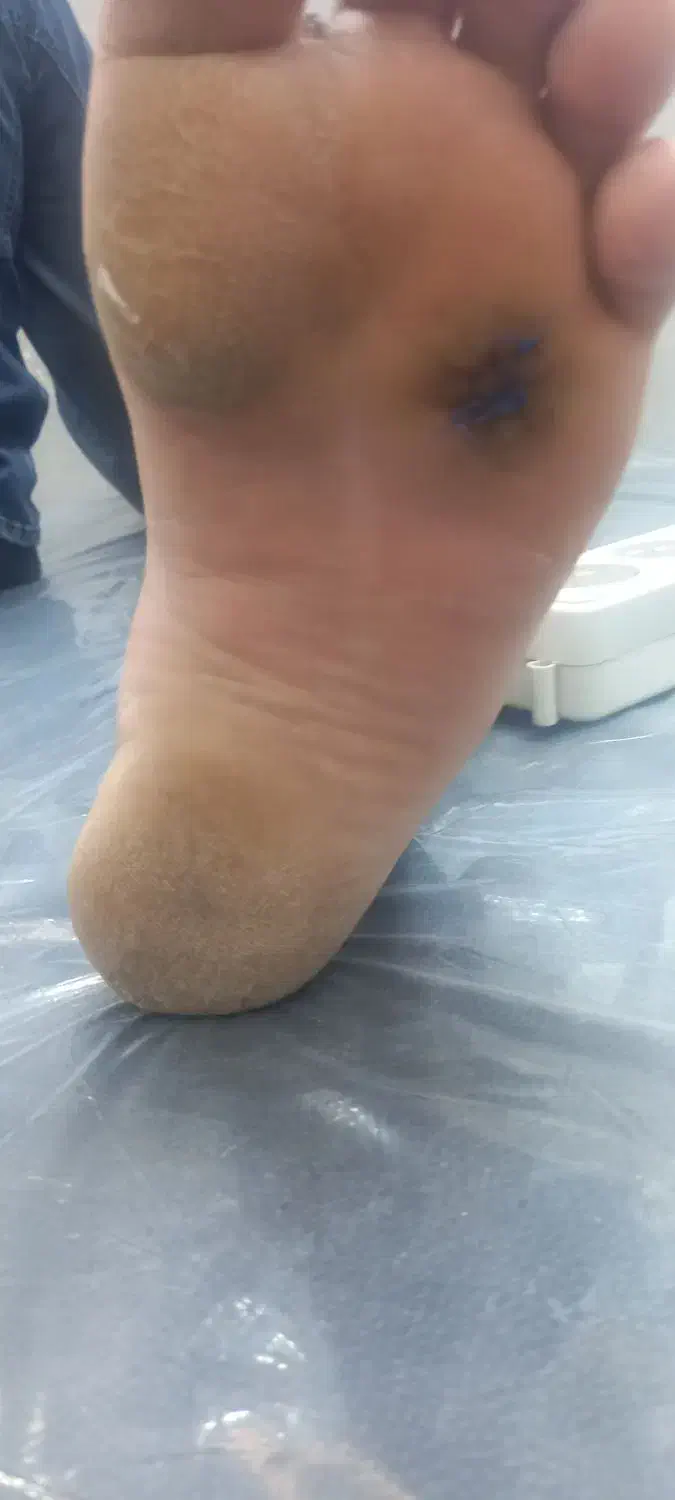 کلینیک تخصصی زخم|خدمات آرایشگری و زیبایی|فولادشهر, B2|دیوار