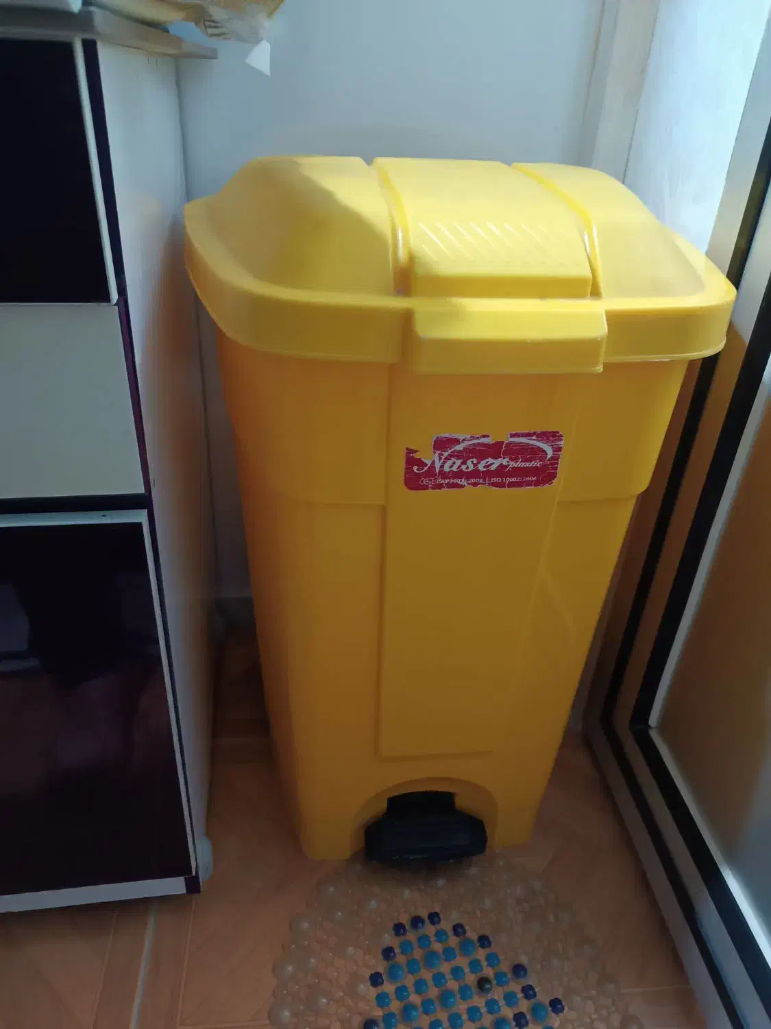 سطل زباله پدال دار بزرگ|لوازم نظافت|خرم‌آباد, |دیوار