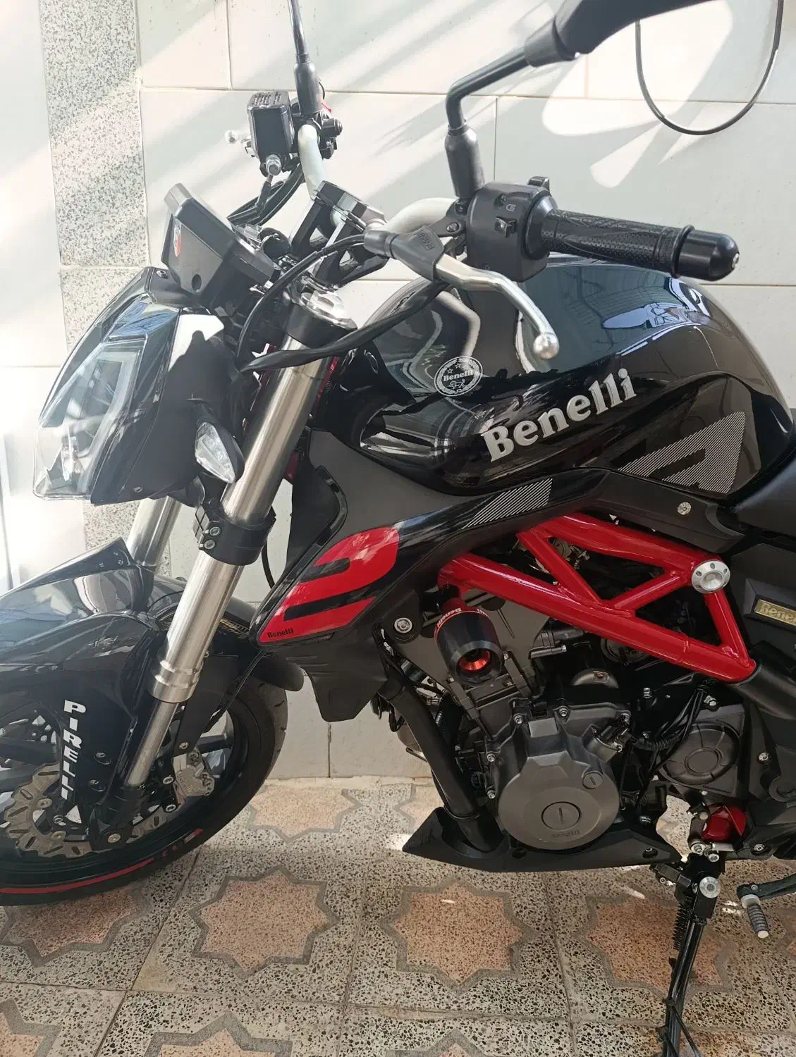 بنلی 300درحدصفرکم کارمدل 1400|موتورسیکلت|برخوار, |دیوار