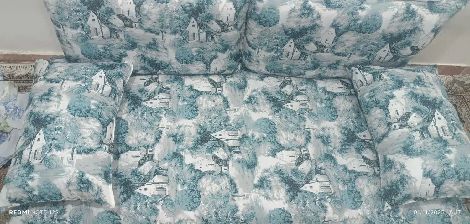 فروش انواع تشک و بالش در سایزها و رنگ های متنوع|رختخواب، بالش، پتو|مشهد, خواجه ربیع|دیوار