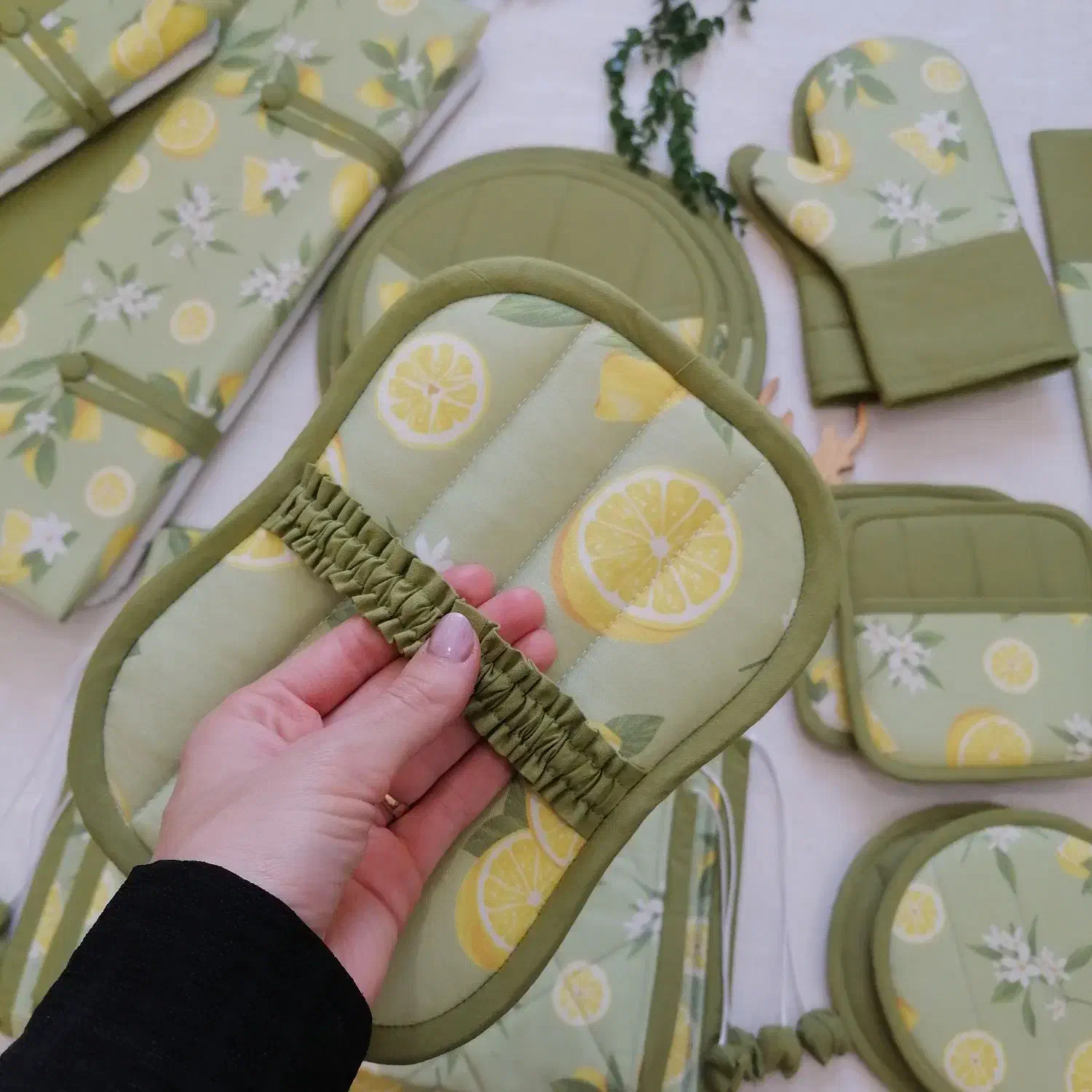 سرویس آشپزخانه جهیزیه عروس|سفره، حوله، دستمال آشپزخانه|کرمان, |دیوار