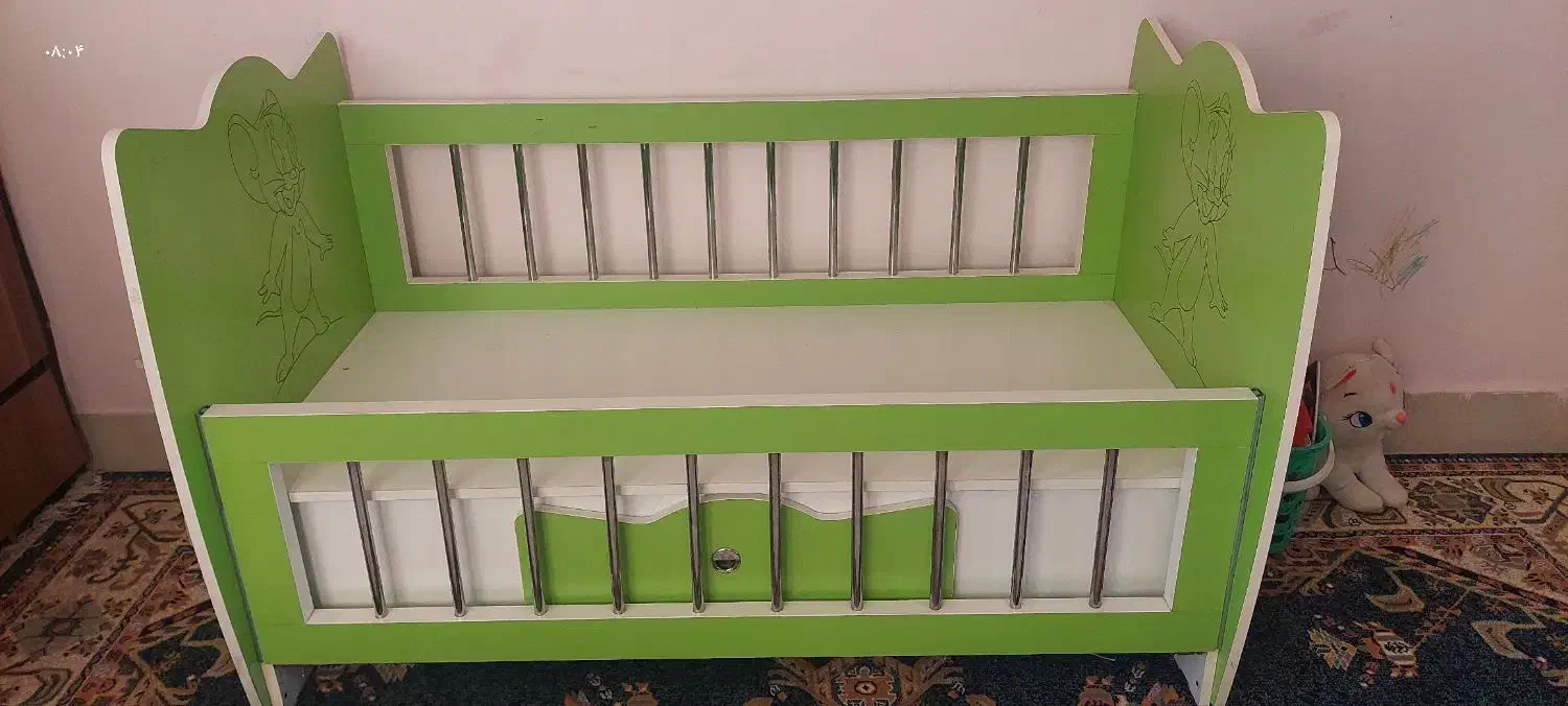 تخت کودک در حد نو|تخت و صندلی بچه|گنبد کاووس, |دیوار