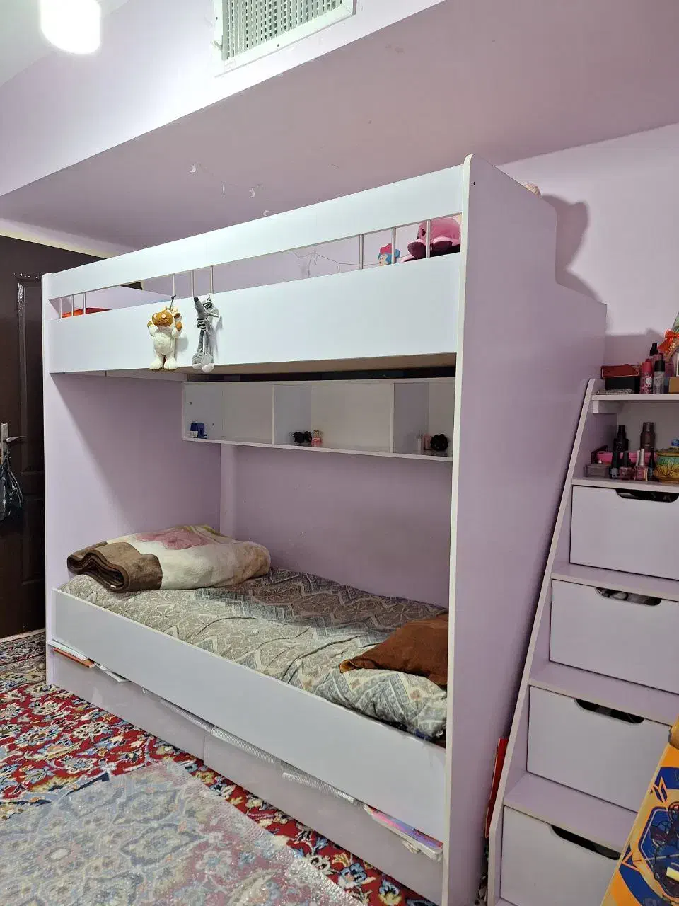 تخت دوطبقه دورنگ سفید نیلی نو بدون خطوخش|تخت و سرویس خواب|شیراز, عادل آباد|دیوار