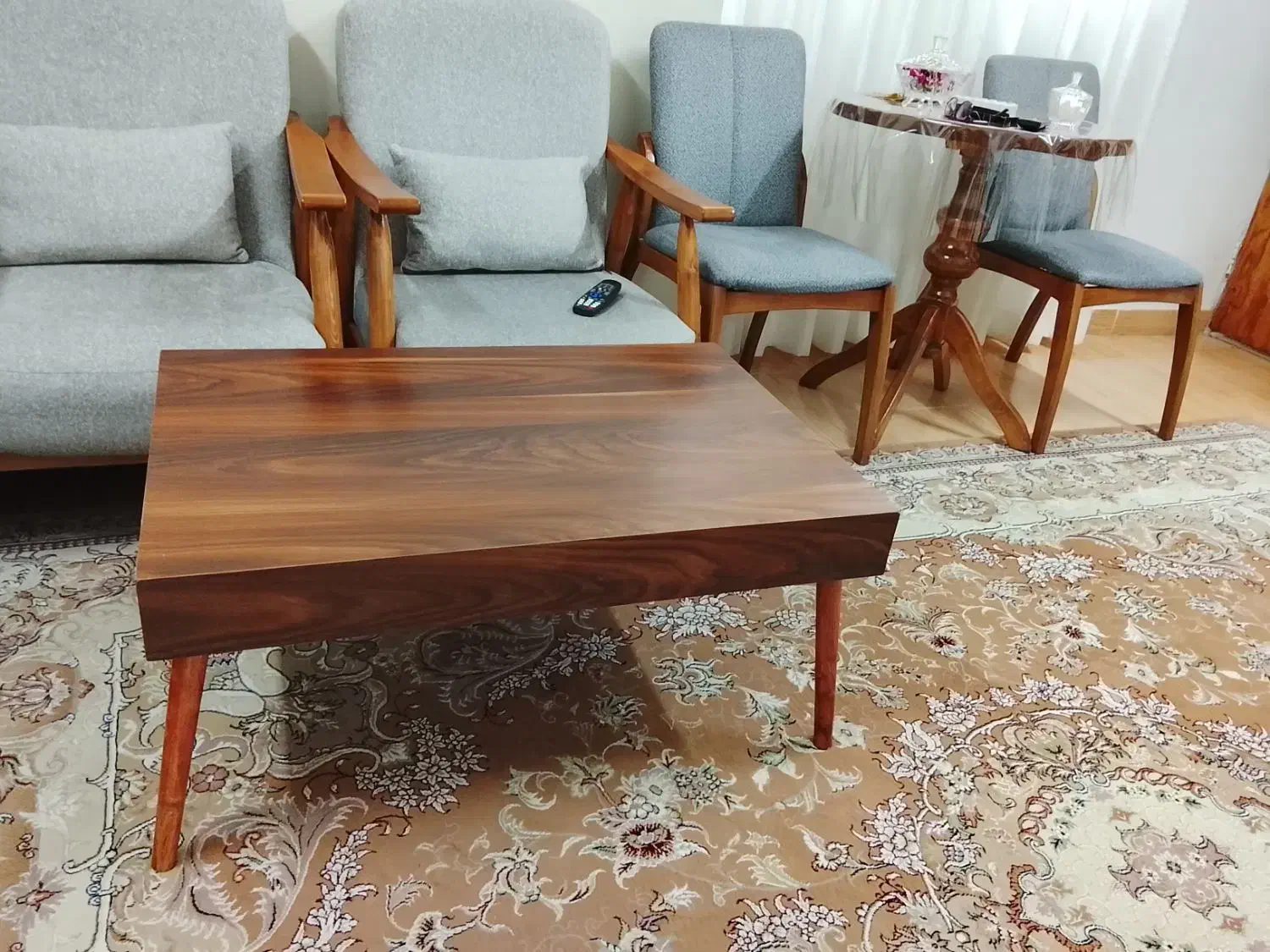 جلو مبلی ام دی آف|مبلمان خانگی و میز عسلی|رشت, جهاد|دیوار