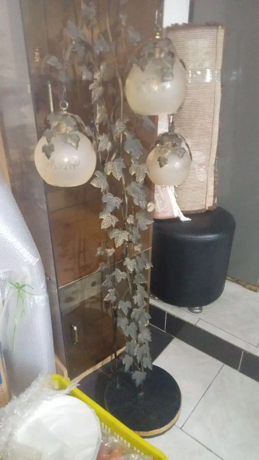 چراغ آویز پایه دار بسیار شکیل|چراغ خواب و آباژور|فردیس, انبار نفت|دیوار