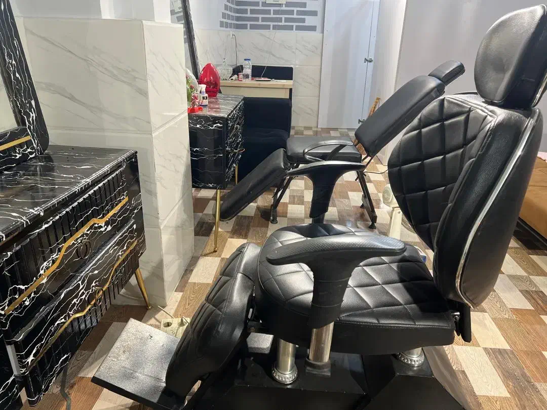 فروش یک سری وسایل ارایشگاه زنانه در هلال احمر|آرایشگاه و سالنهای زیبایی|رشت, فرزانه|دیوار