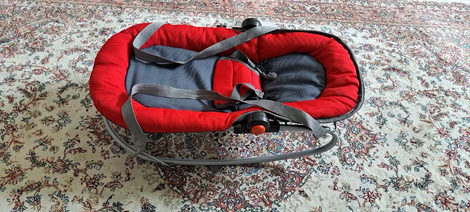 یه سری وسیله نوزاد و کودک|اسباب و اثاث بچه|لاهیجان, گلستان|دیوار