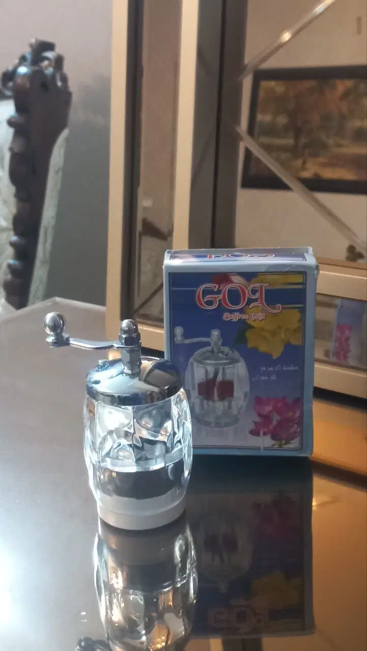 زعفران ساب + سیر له کن+ چاقو تیز کن نوستالژی|خردکن، آسیاب، غذاساز|تهران, حافظیه|دیوار
