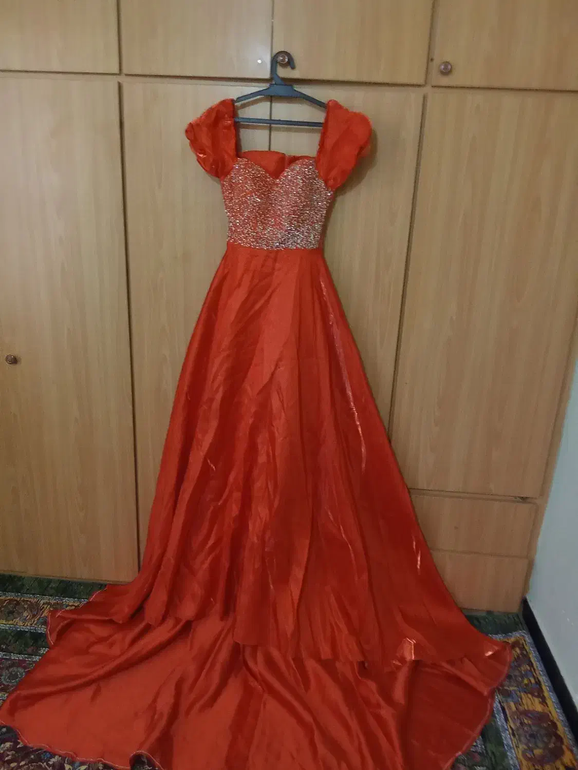 مجلسی شیک|لباس|قشم, |دیوار