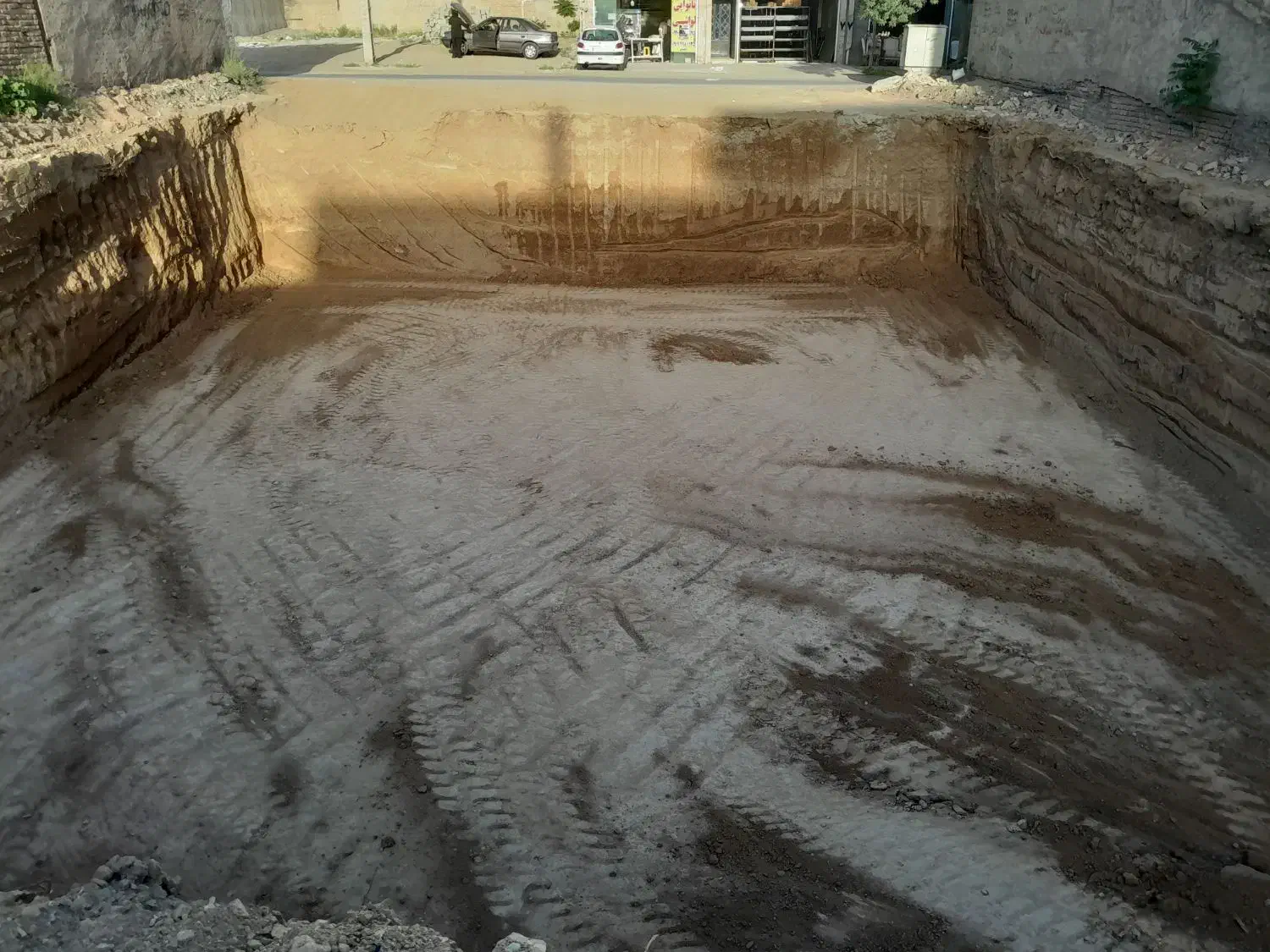 اجاره لودر بیل مکانیکی زنجیری و کامیون|خدمات حمل و نقل|چهارباغ, |دیوار