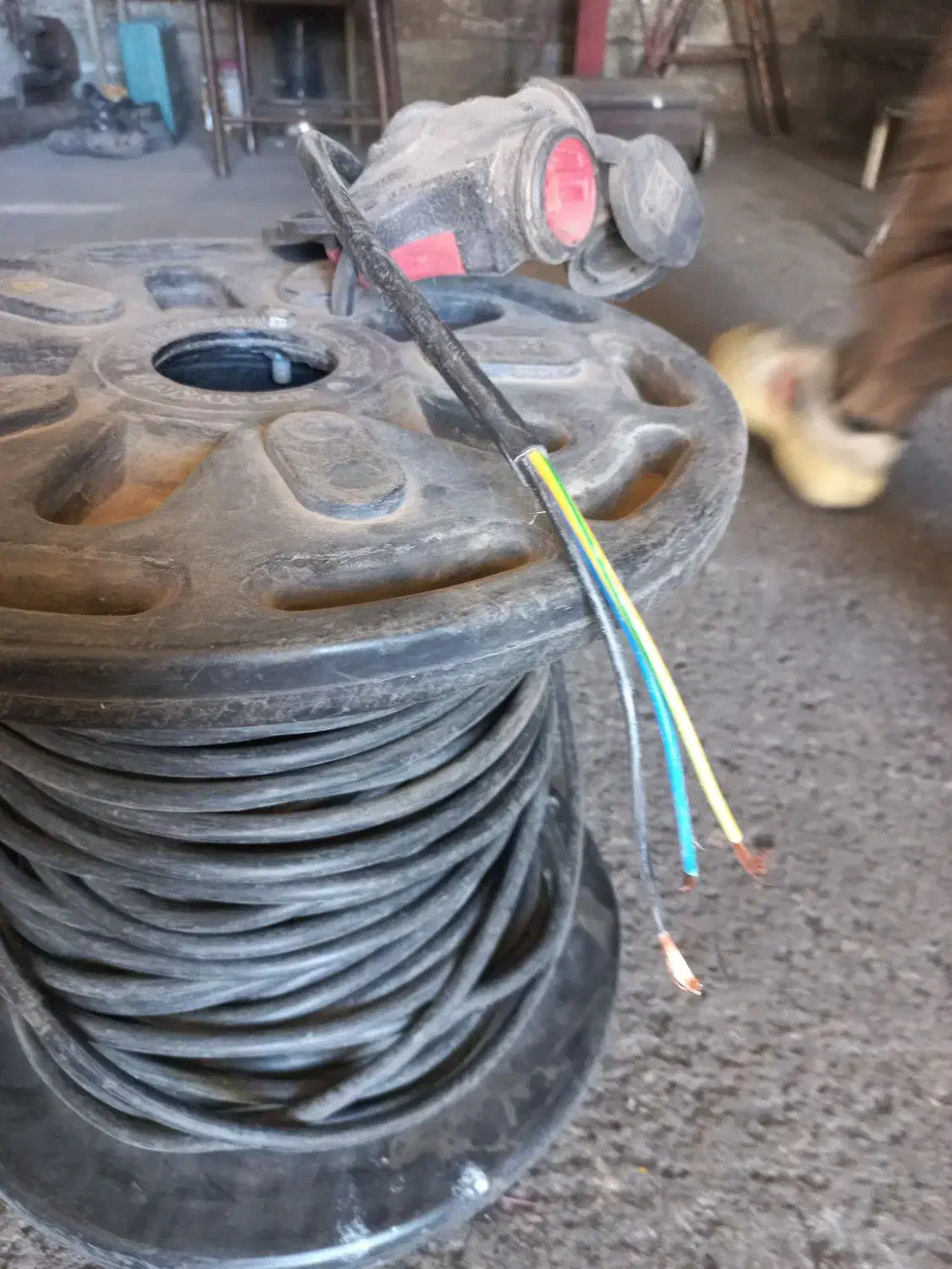 کابل برق|ابزارآلات|ایلام, |دیوار