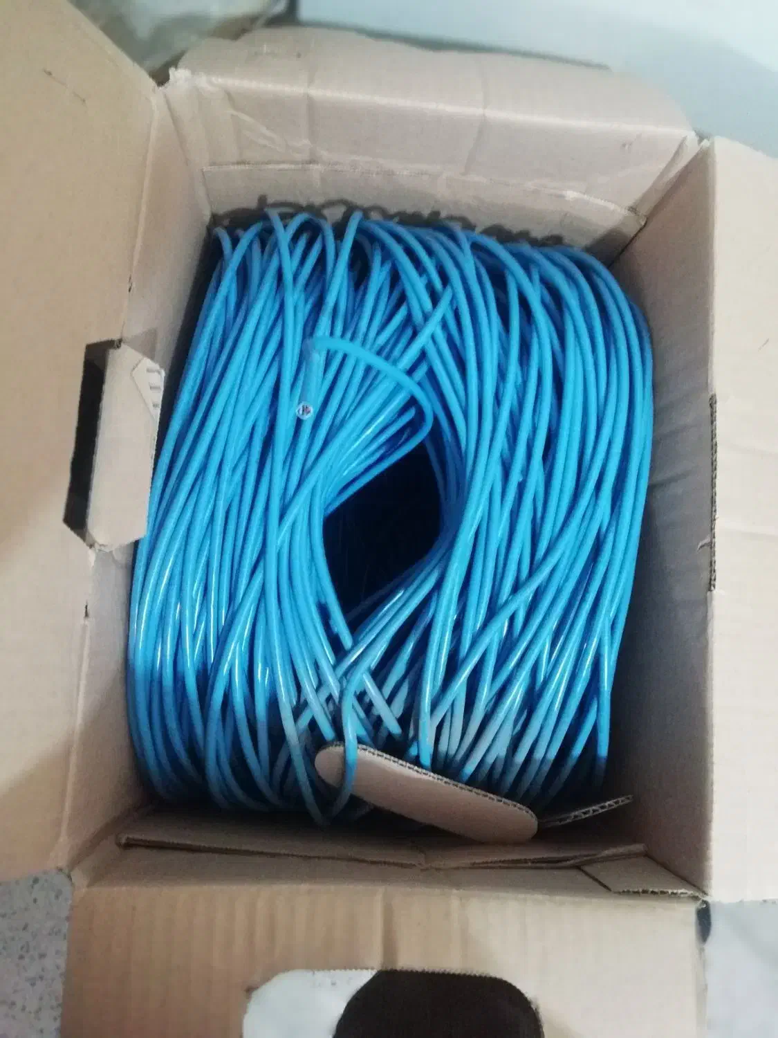 حدود ۳۰۰ متر کابل شبکه ۴زوج آمریکایی|مودم و تجهیزات شبکه|همدان, |دیوار