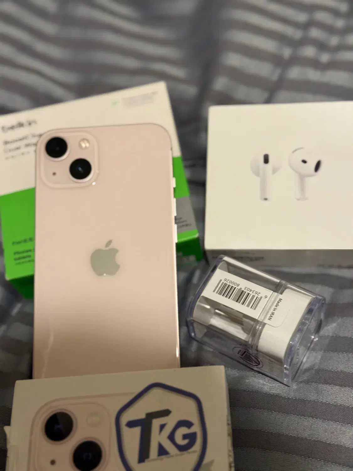 آیفون ۱۳ نرمال ایرپاد پرو ۴ شارژر بلیکن|موبایل|تهران, لاله زار|دیوار