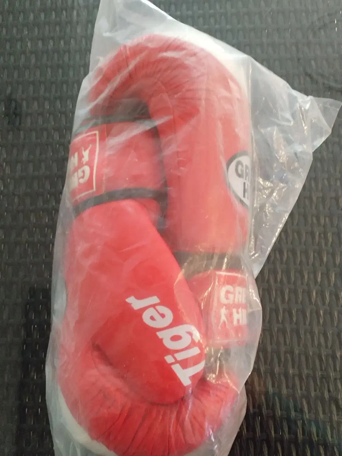 دستکش بوکس|تجهیزات ورزشی|ارومیه, |دیوار