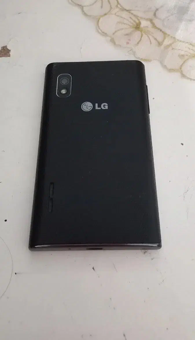 گوشی LG کار کرده|موبایل|مشهد, شهرک بهارستان|دیوار