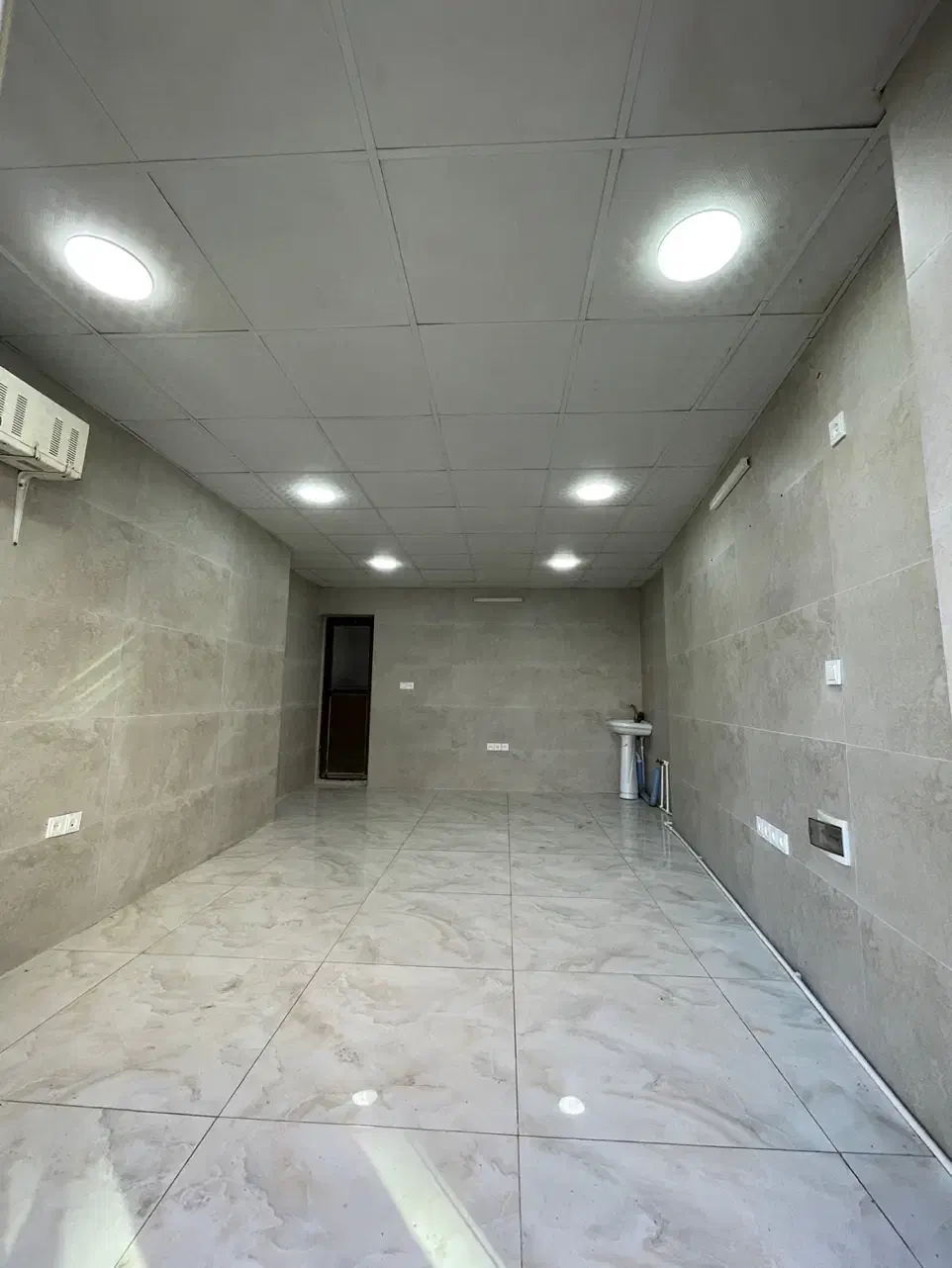 اجاره مغازه ۲۵ متری//امتیازات کامل//شقایق|اجارهٔ مغازه و غرفه|لاهیجان, مهرگان|دیوار