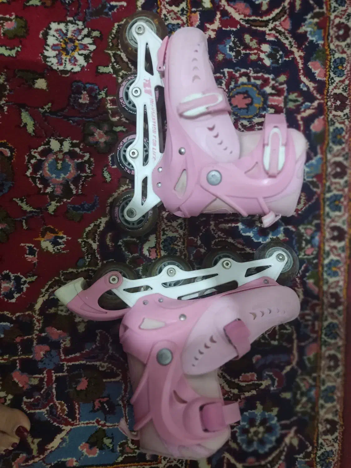 دو عدد اسکیت جفت و در حد نو با کیفیت و مارک دار|دوچرخه، اسکیت، اسکوتر|اصفهان, جوزدان الیادران|دیوار