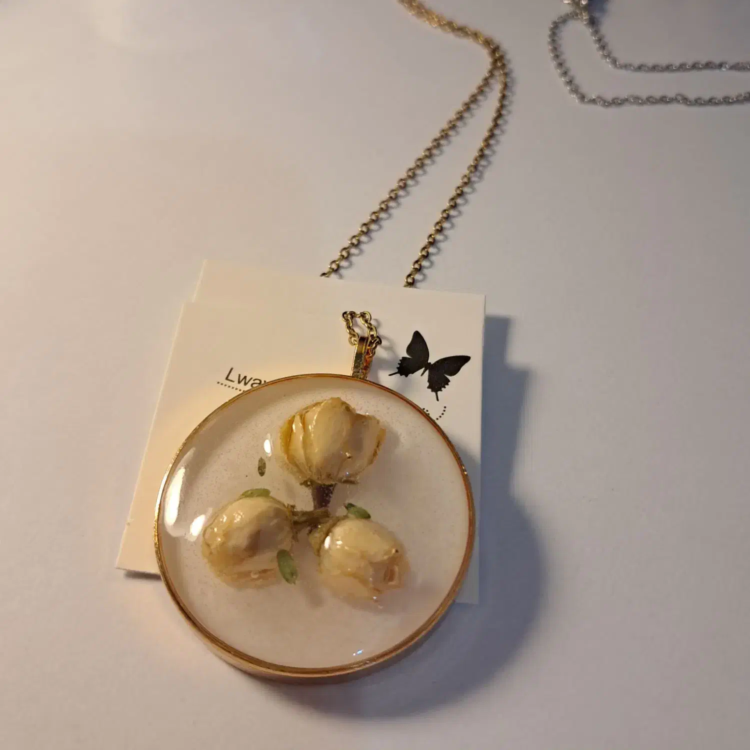 گردنبند رزین غنچه سفید روز مادر رومانتویی|جواهرات|قم, انسجام|دیوار