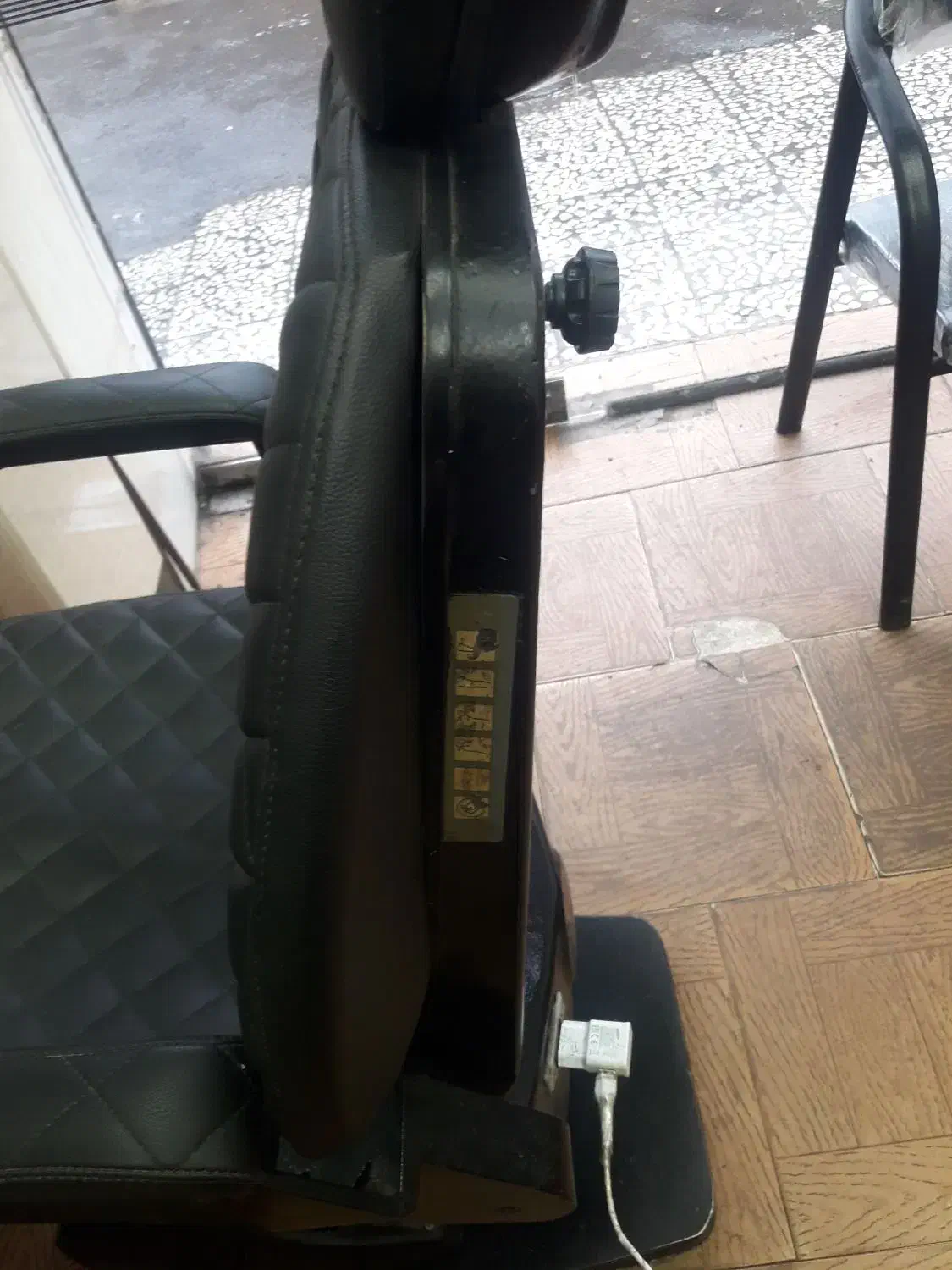 فروش صندلی آرایشگاه روکش|آرایشگاه و سالنهای زیبایی|رشت, چمارسرا|دیوار