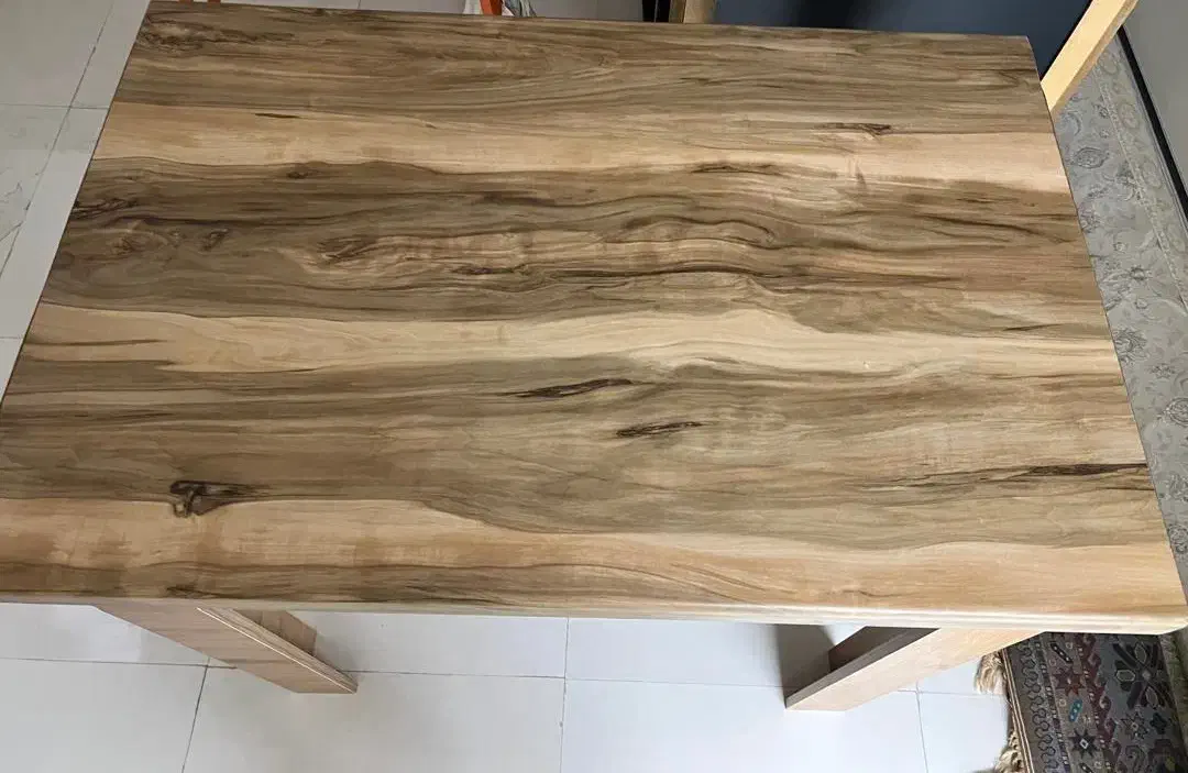 میز کار|میز تحریر و کامپیوتر|شاهین‌شهر, عطار|دیوار