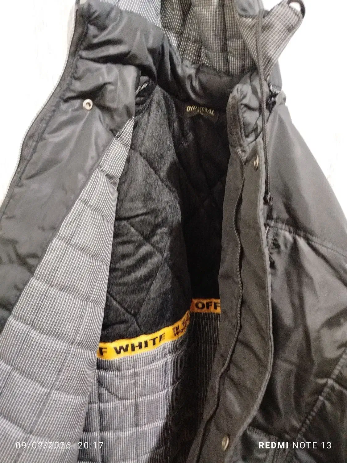 کاپشن مشکی|لباس|مسجد سلیمان, |دیوار