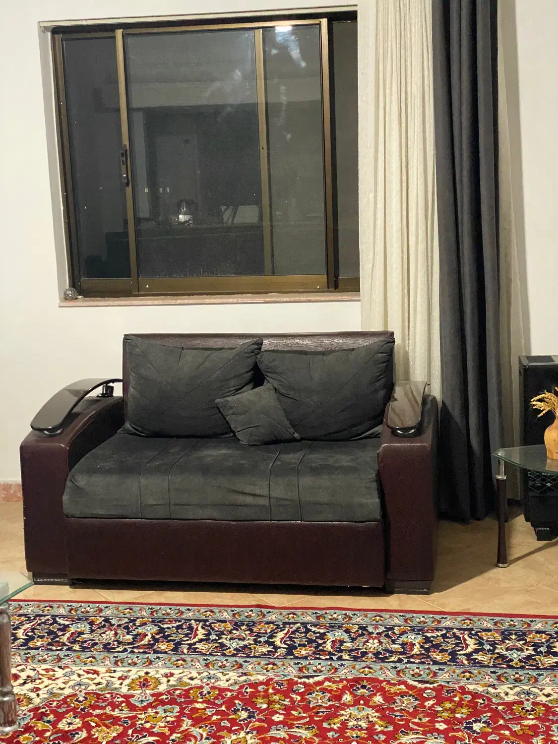 مبل ۷ نفره شیک و تمیز آماده استفاده، قیمت مناسب|مبلمان خانگی و میز عسلی|نوشهر, |دیوار