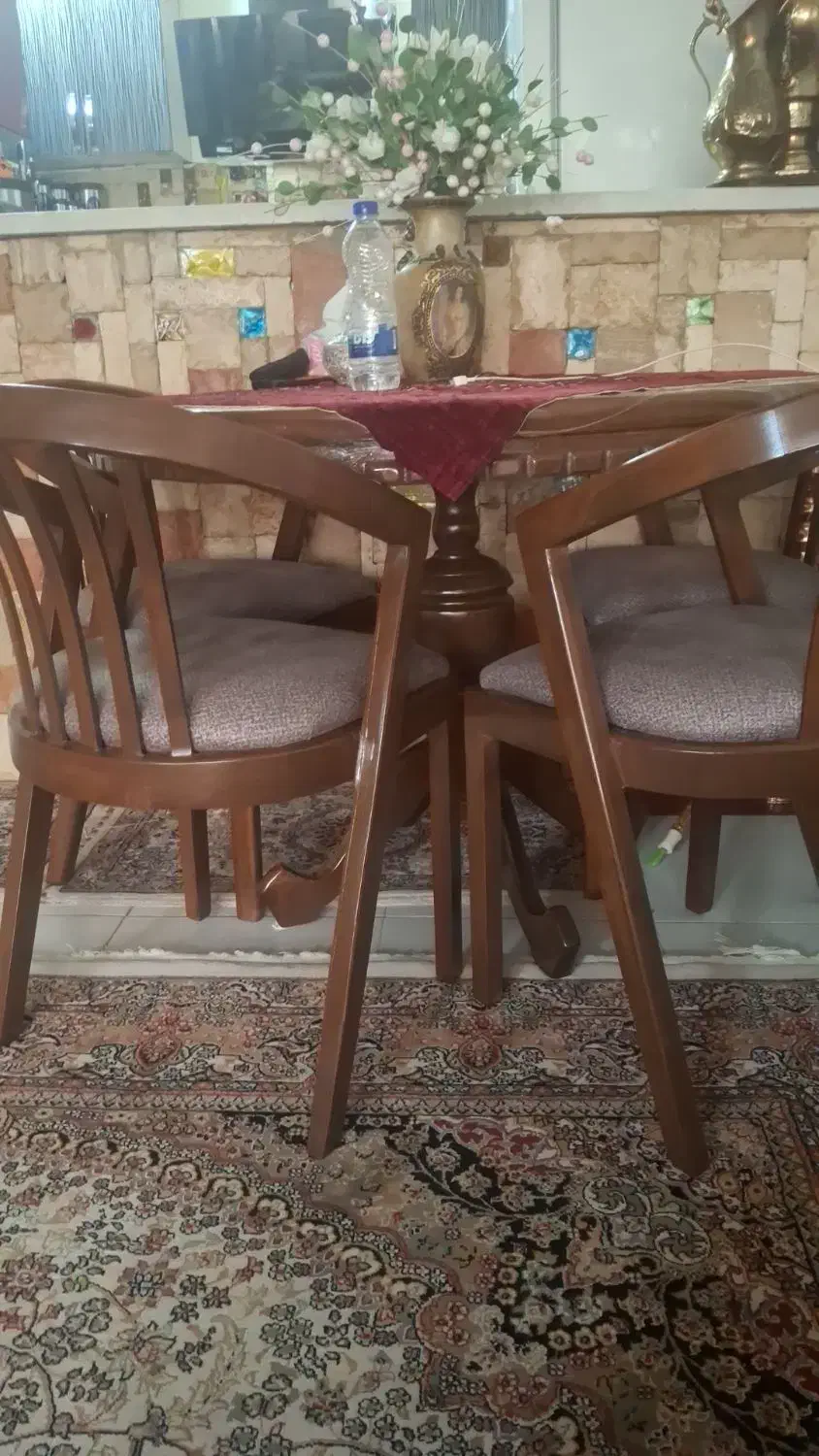 نهارخوری|میز و صندلی غذاخوری|اسلام‌شهر, زرافشان|دیوار
