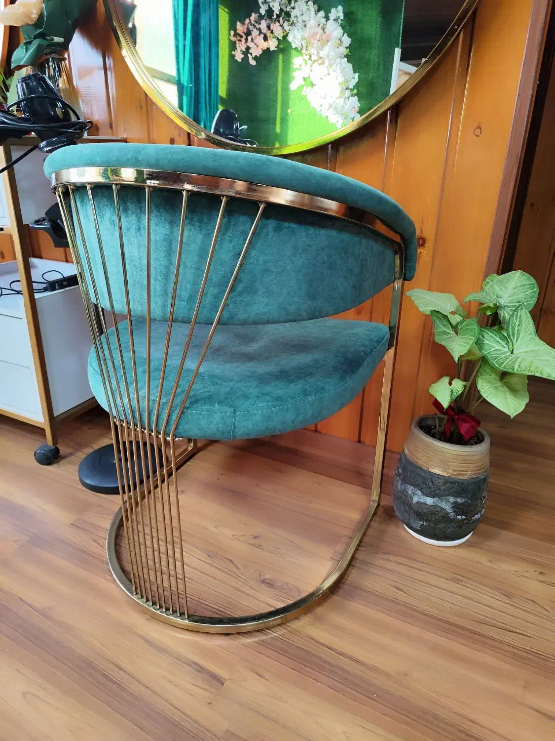 صندلی،ترولی چوبی ،میز ناخن .صندلی پدیکور ،سرشور|آرایشگاه و سالنهای زیبایی|رشت, لاکانی|دیوار