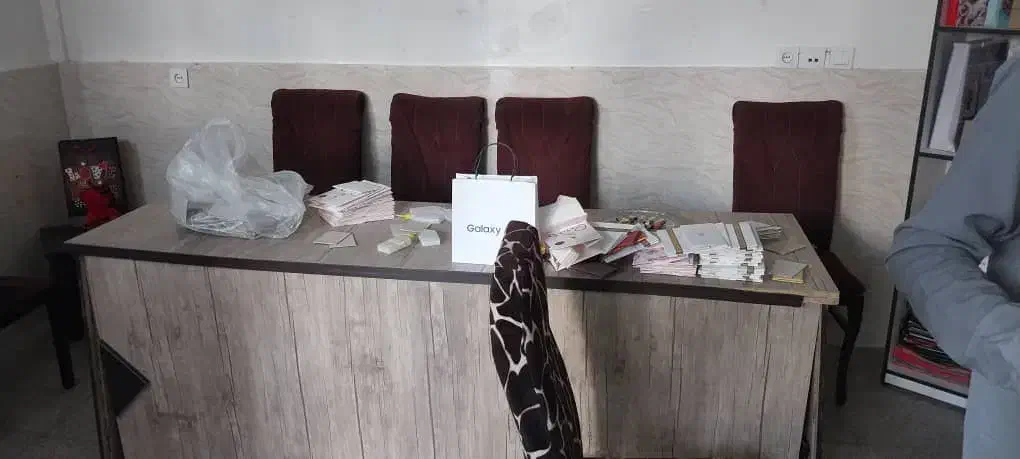 میز|میز تحریر و کامپیوتر|اراک, |دیوار