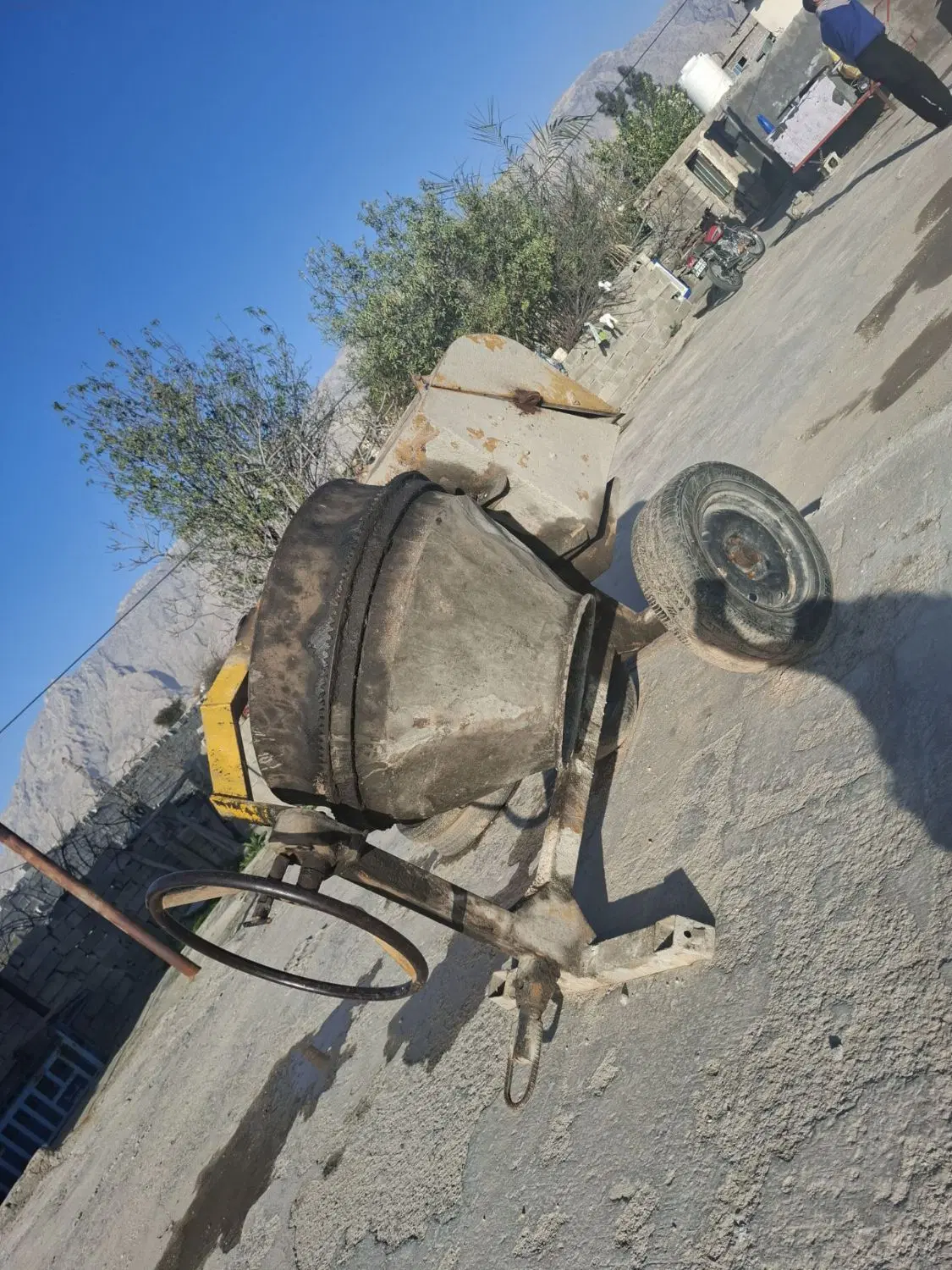 میکسر|ماشین‌آلات صنعتی|لیکک, |دیوار