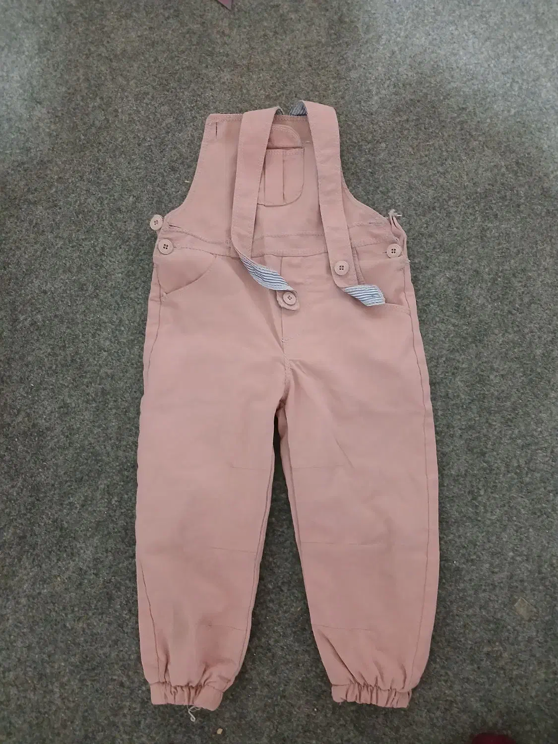 لباس یلدا کودک و چکمه|کفش و لباس بچه|مشکیندشت, |دیوار