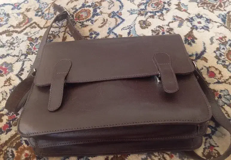 کیف زنانه بزرگ چرم درجه یک درحد نو|کیف، کفش، کمربند|یاسوج, |دیوار