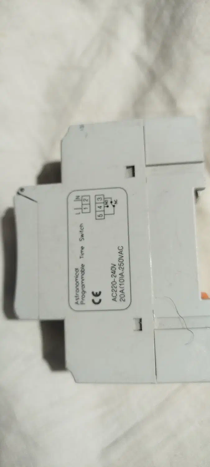 محافظ ولتاژ|مصالح و تجهیزات ساختمان|شیراز, شهرک بهشتی|دیوار