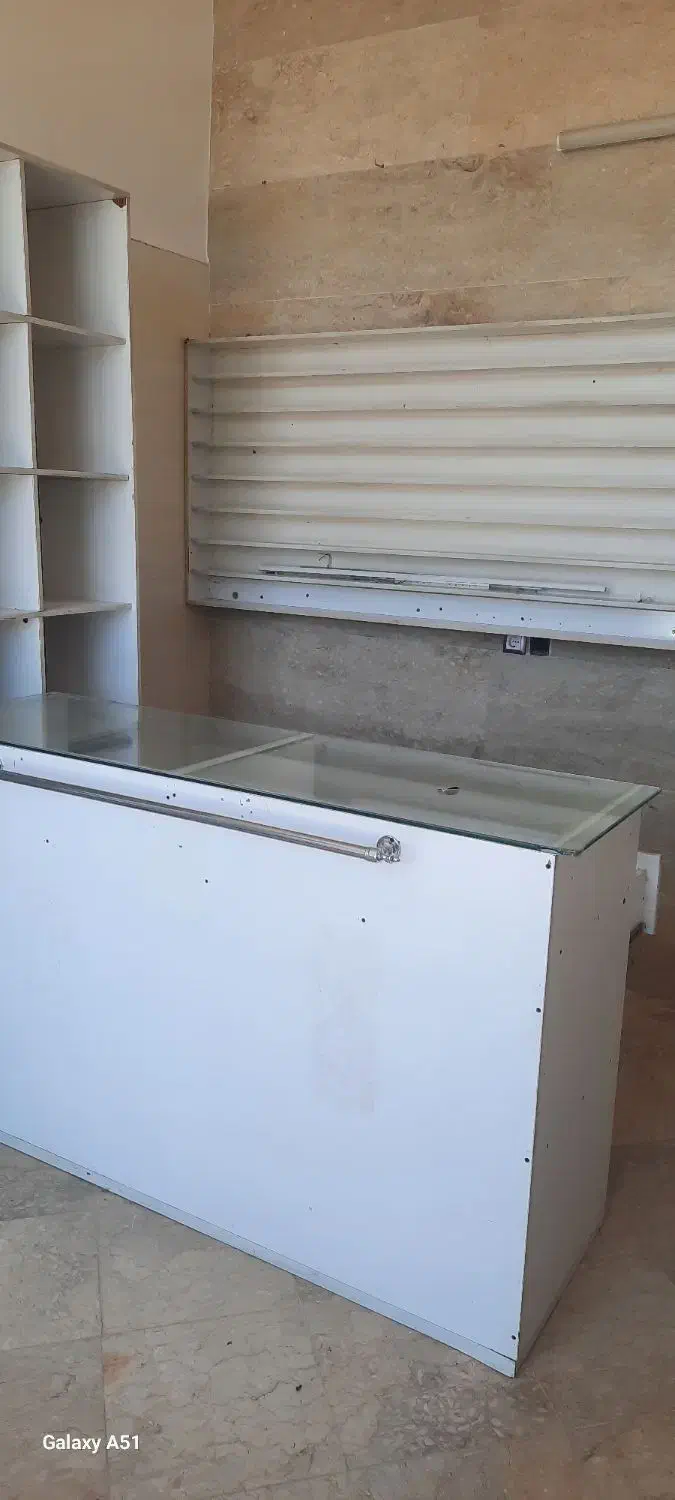 فروش ویترین دخانیات در فرمهین|بوفه، ویترین، کنسول|فرمهین, |دیوار