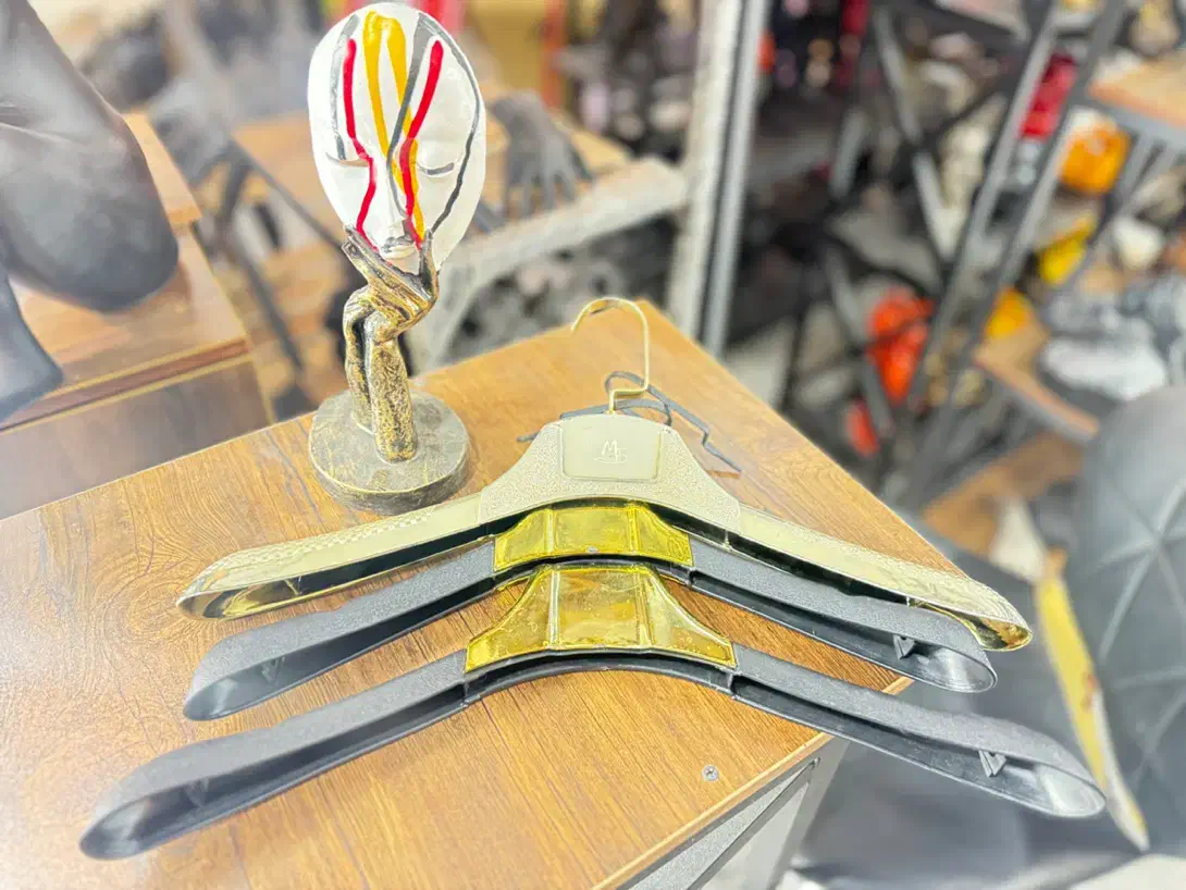 بست بند رخت آویز آینه رگال پیشخواندار ۸۷|بندرخت و رختآویز|تهران, بازار|دیوار