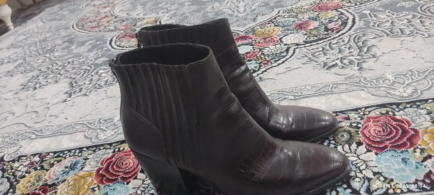 نیم بوت|کیف، کفش، کمربند|بروجرد, |دیوار