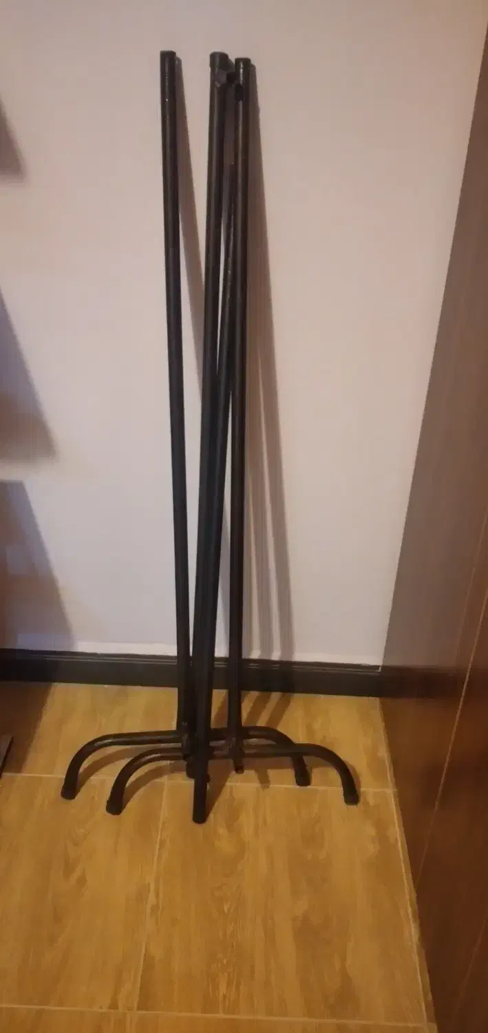 رگال لباسی تمیز و سالم|مبلمان خانگی و میز عسلی|جم, |دیوار