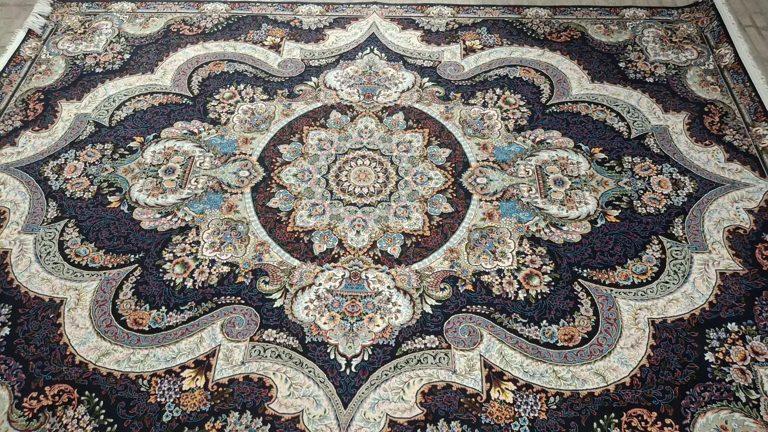 ۳تخته فرش ۷۰۰شانه سرمه ای تراکم ۲۵۵۰ ده رنگ|فرش|نظرآباد, رسالت|دیوار
