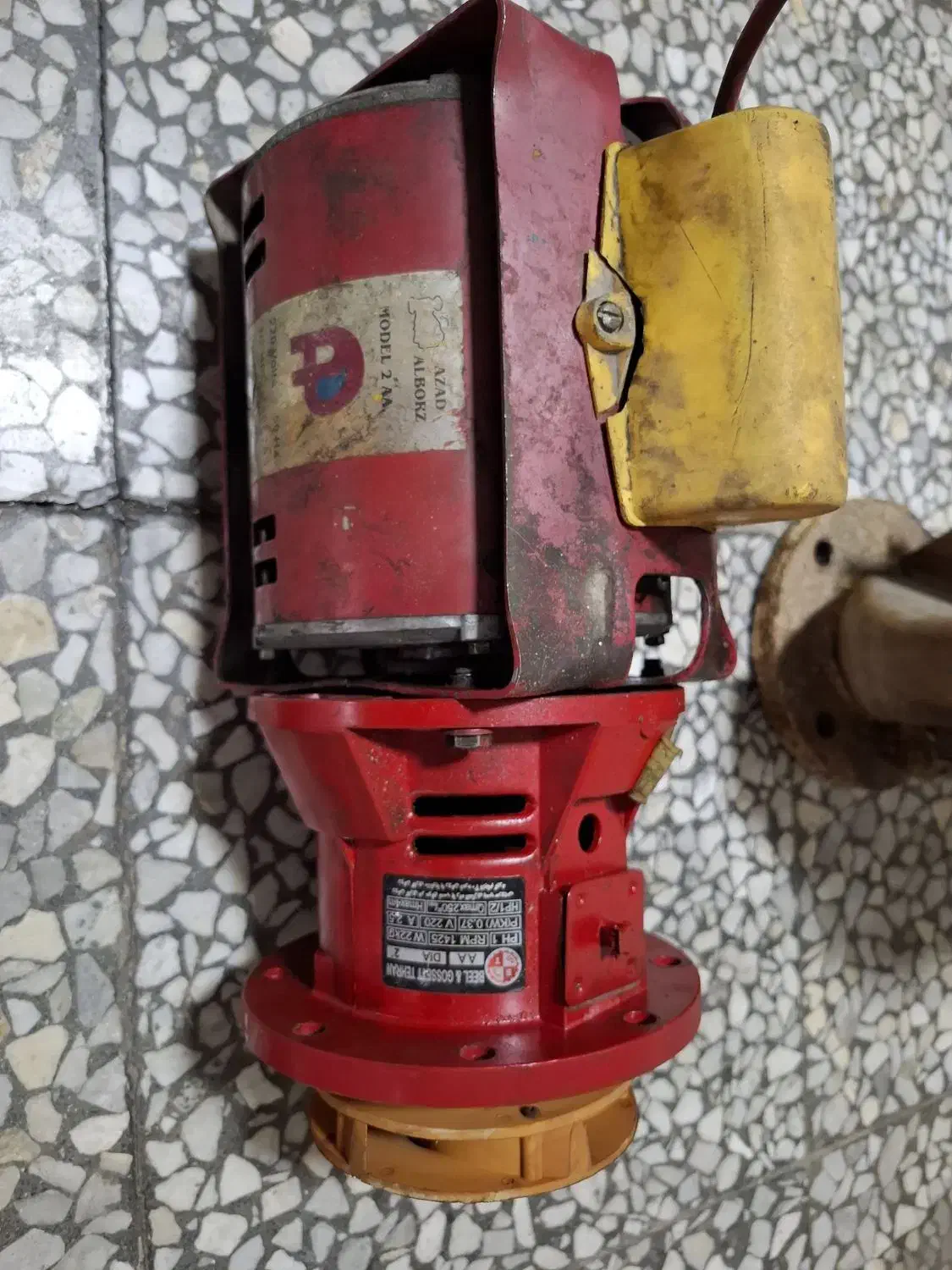 پمپ و دینام سیرکولاتور و اتصالات فروش فوری|آبگرمکن، پکیج، شوفاژ|تهران, فردوس|دیوار