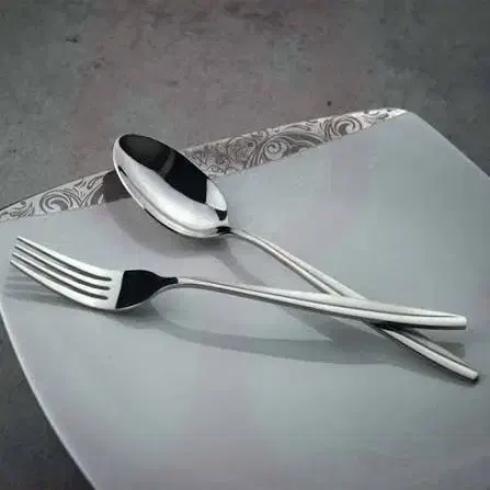 قاشق و چنگال 12 پارچه یونیک سه طرح|ظروف سرو و پذیرایی|نسیمشهر, |دیوار