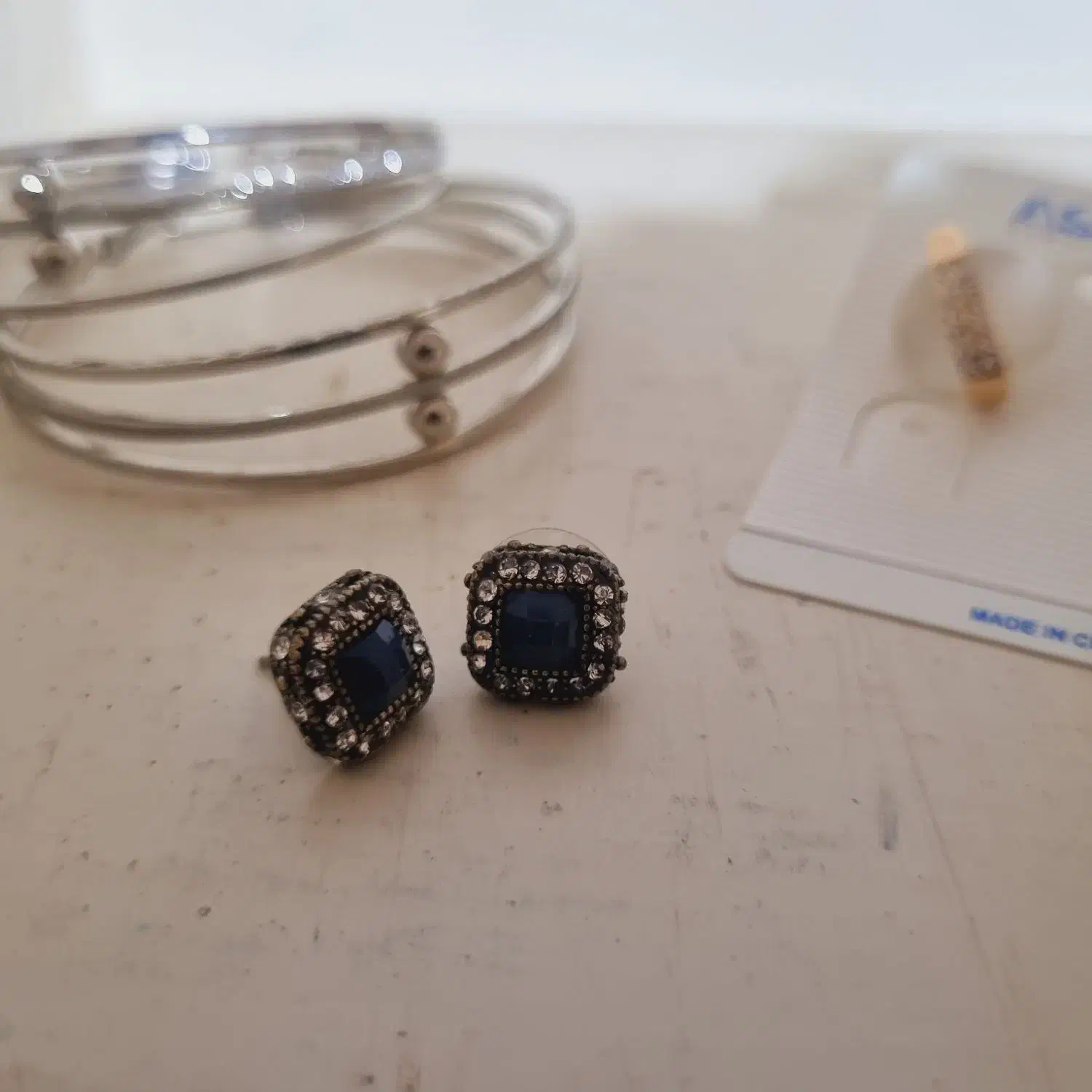 عینک و اکسسوری|بدلیجات|نیشابور, دارایی|دیوار