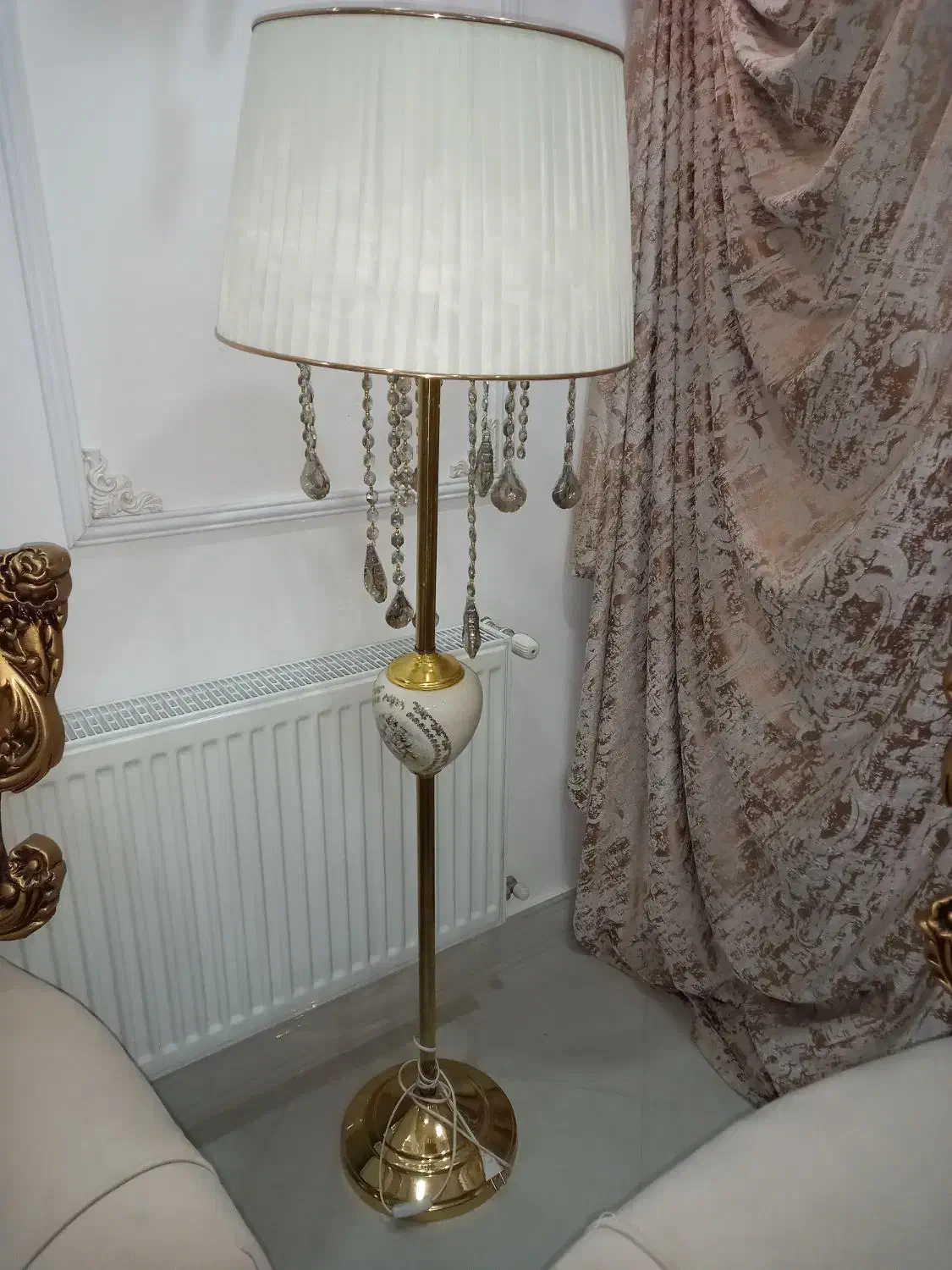 آباژور طلایی|چراغ خواب و آباژور|بیرجند, |دیوار